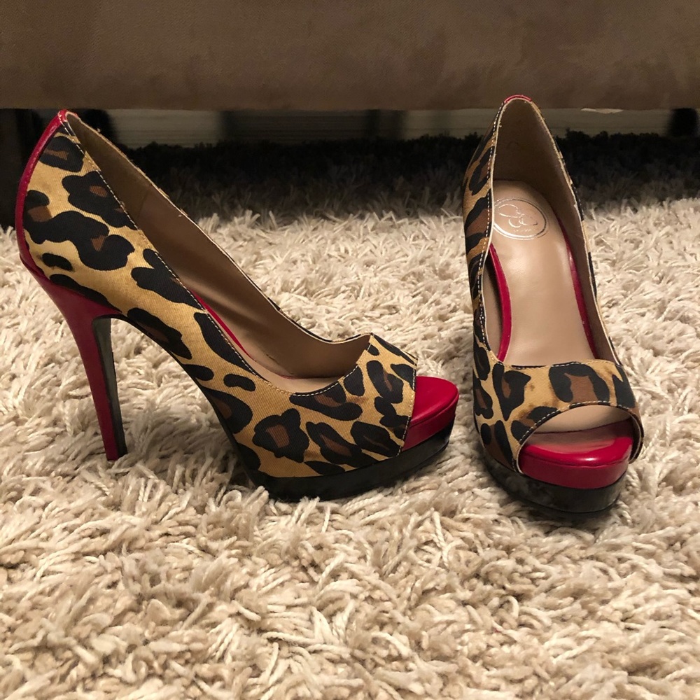 Jessica Simpson leopard heels